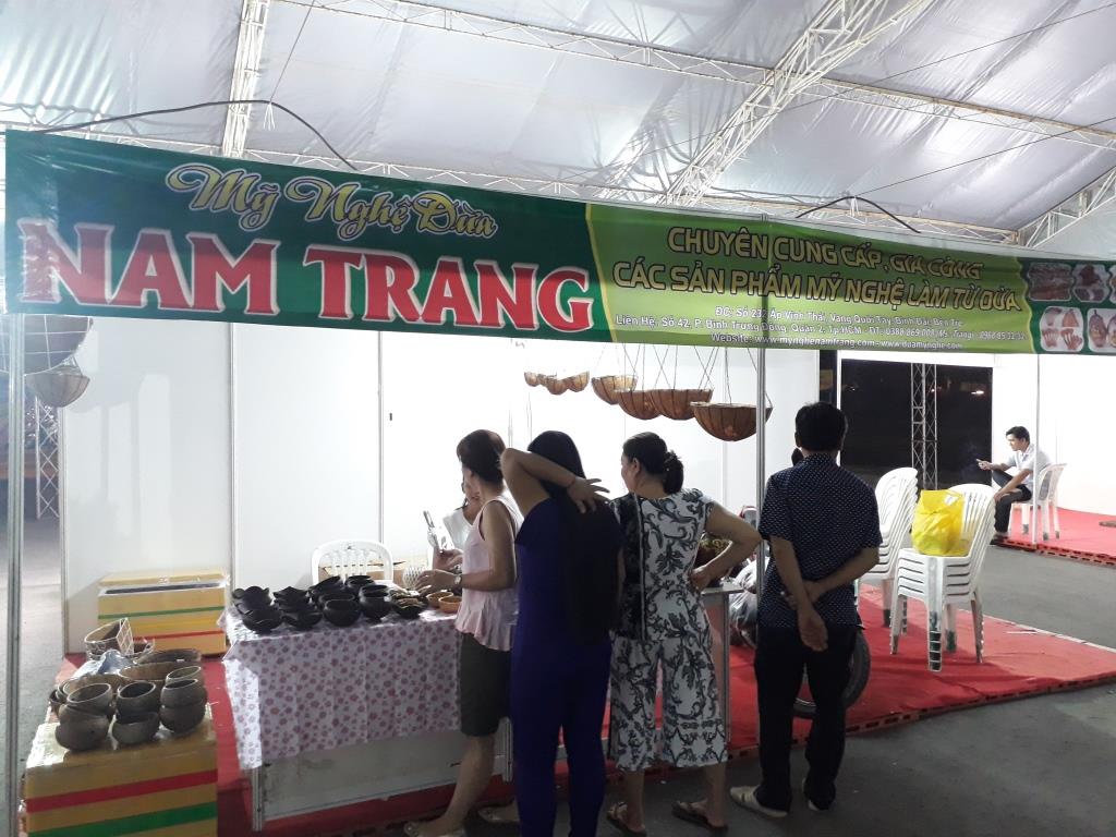 Chậu xơ dừa mỹ nghệ nam trang