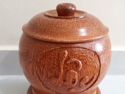 Vỏ Bình Giữ Ấm Trà Gỗ Dừa Chạm Chữ Phúc Lộc Thọ